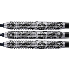 Fût en 80 % tungstène avec grip optimisé pour une maîtrise parfaite du lancer.