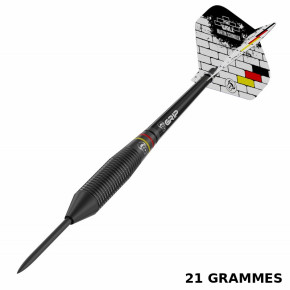 Fléchette Black Brass BULL'S Schindler 21g en vol – Grip noir et détails Allemagne