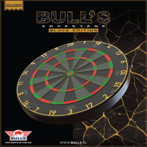 Packaging officiel Bull’s Advantage Black, cible premium noir et or avec technologies de jeu avancées.